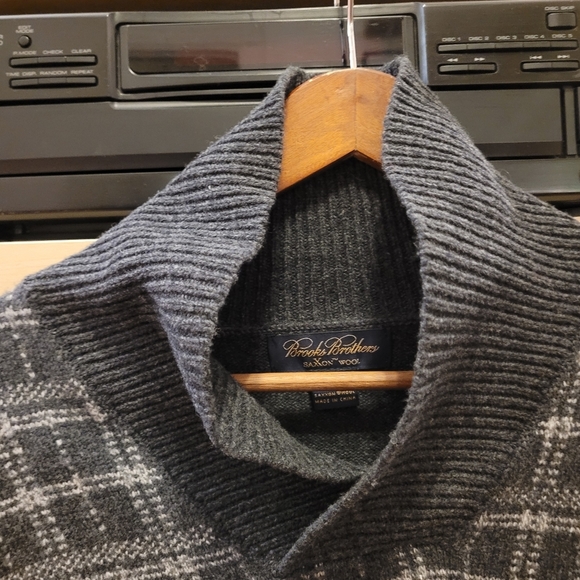 Brooks Brothers Argyle Saxxon Wool Sweater - Picture 4 of 10